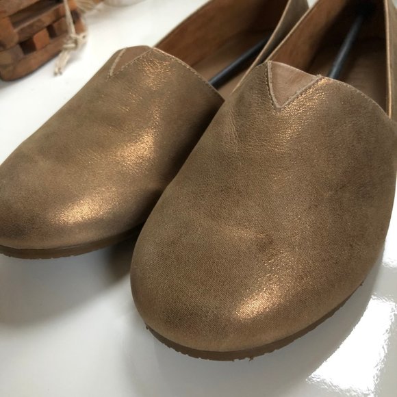 TKEES Senny Slip-On Flats, Sandbeam/Gold, 7.5 - Picture 3 of 7
